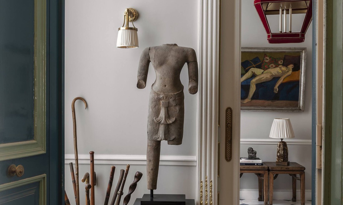Saint-Thomas-d'Aquin Apartment | Glamourous designer 2 bedroom St Germain Rue du Bac
