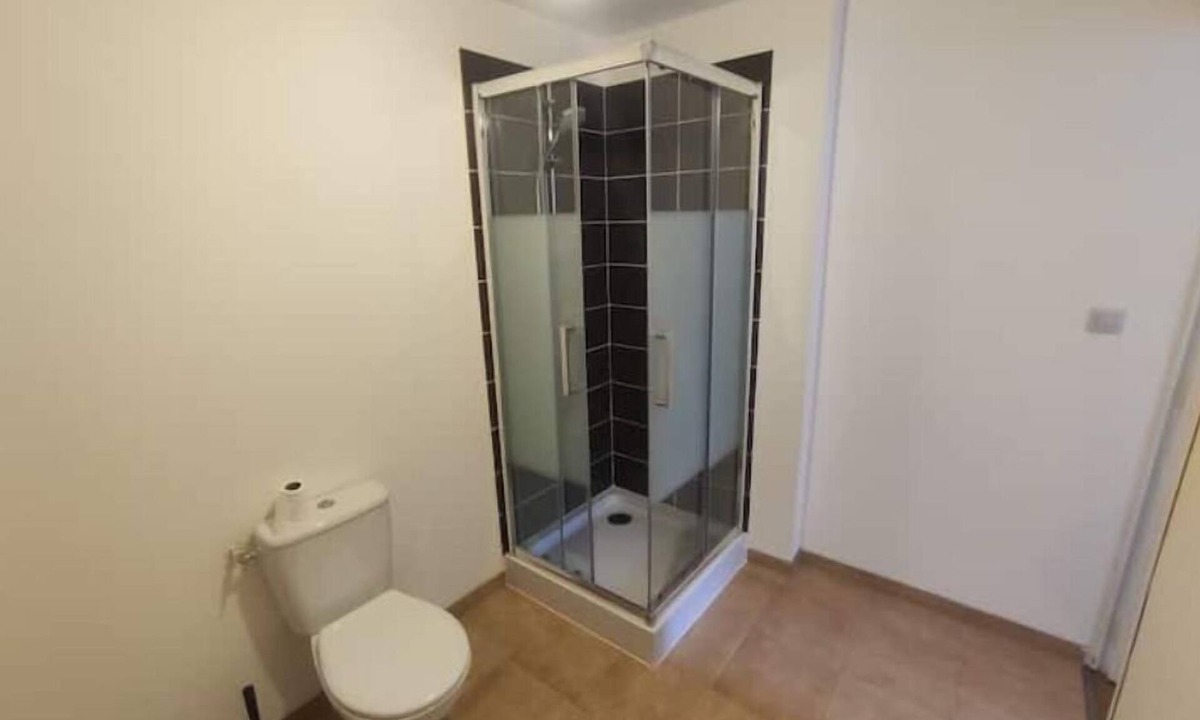 Courpiere Apartment | Grand Studio Meublé au Grand Calme