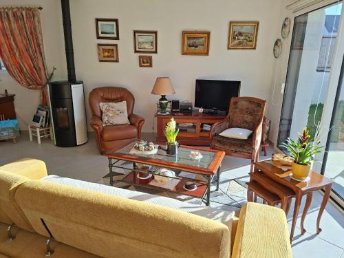 Plestin-les-Greves House | Ground floor holiday home in Plestin des Grèves