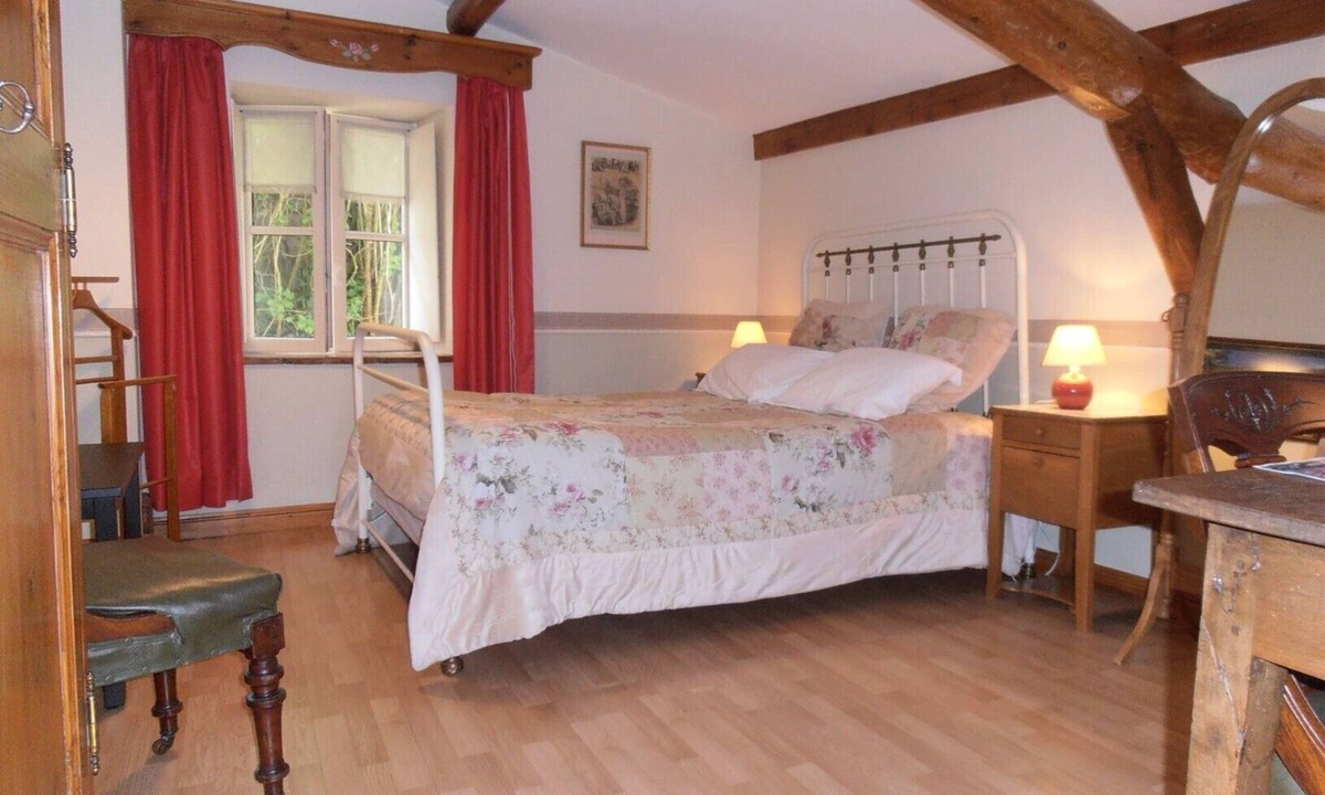 Polignac Bed & Breakfast | Guest Room “Chambre Rêverie” with Shared Terrace, Garden and Wi-Fi