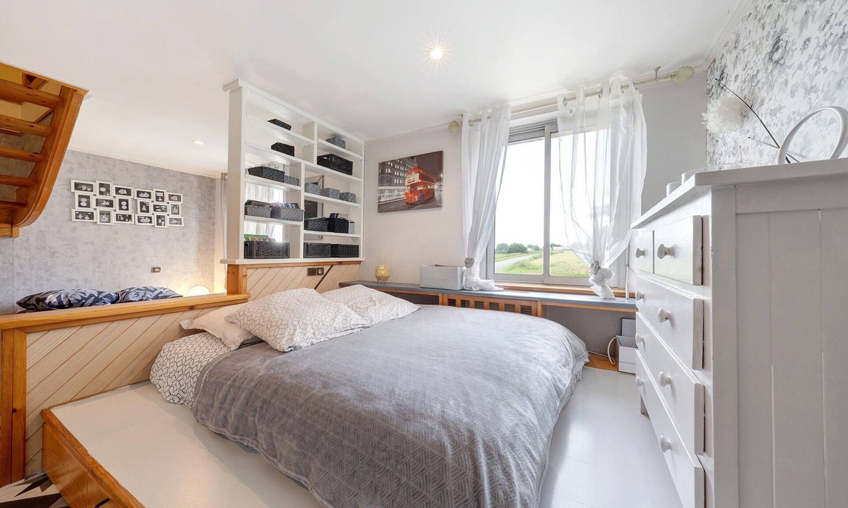 Plougourvest Bed & Breakfast | Guest Room for 3 with Private Terrace, Garden, and Wi-Fi