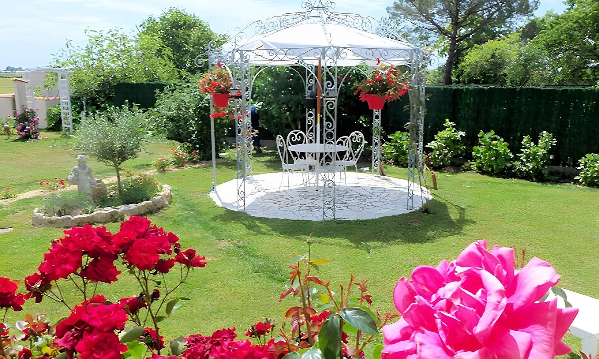 Thaire Bed & Breakfast | Guest Room Jasse Perdrix