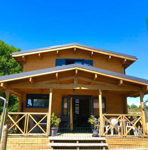 Sulniac Ski Chalet | Hébergement au calme pour 6 personnes proche Golfe du Morbihan Animaux acceptés