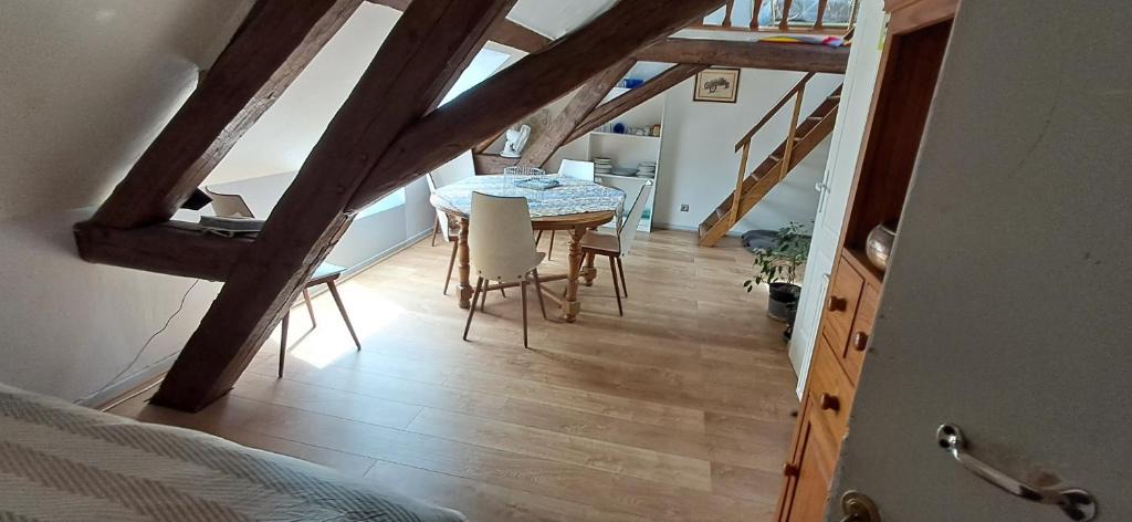 Ecuelles Apartment | Hébergement VIGNES ET RIVIERES
