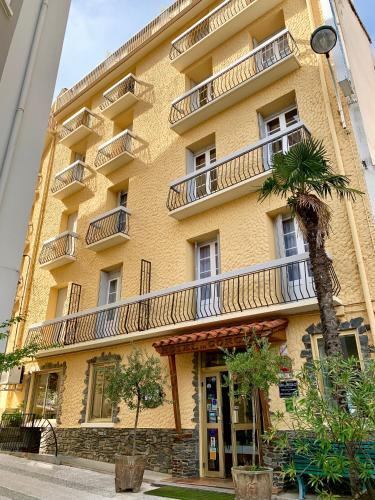 Amelie-les-Bains-Palalda Hotel | Hôtel des Bains et des Gorges