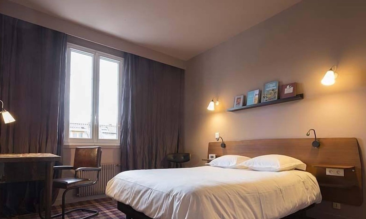 Charbonnieres-les-Bains Hotel | Hôtel Le Beaulieu