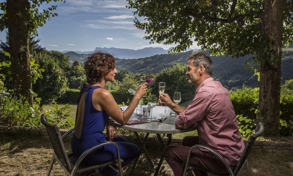 Saint-Martin-d'Uriage Hotel | Hôtel Les Mésanges