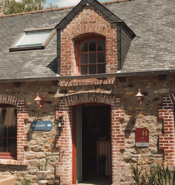Ploufragan Hotel | Hôtel Les Voisins Beaucemaine