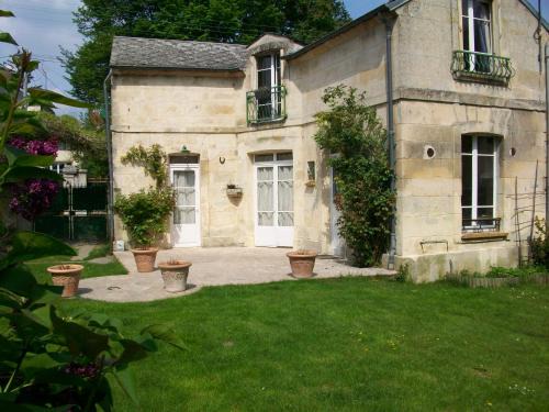 Precy-sur-Oise House | Halte-jardin du hâvre