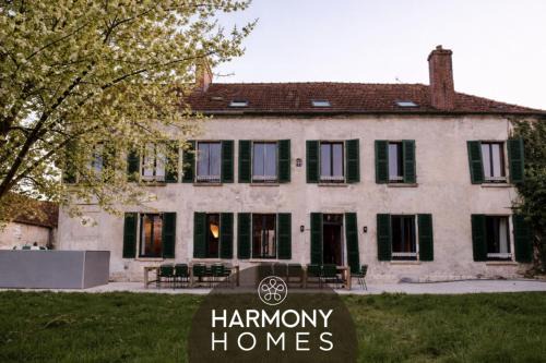 Le Plessis-Placy House | Harmony Homes Le Plessis-Placy - Near Disneyland Pool & Games Room
