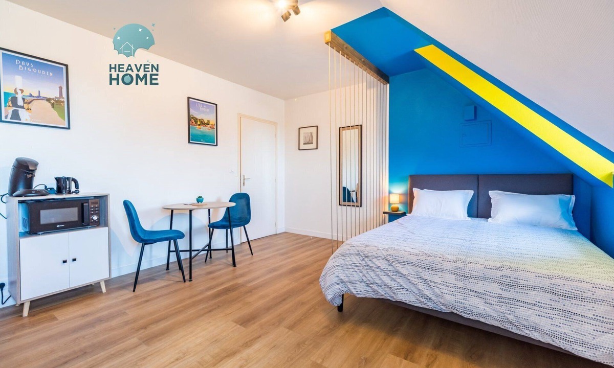 Guingamp Apartment | Havre Bleu, studio in the heart of Guingamp
