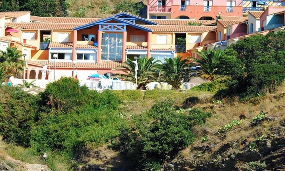 Cerbere Apartment | Hillside Mediterranean Stay for 6