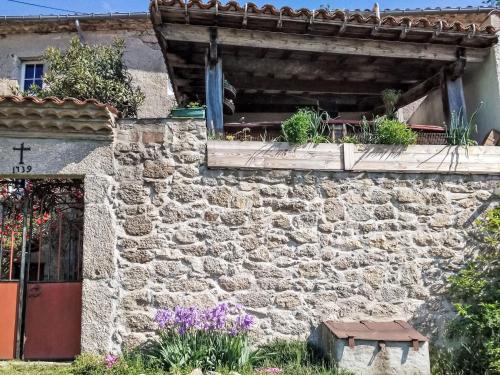 Saint-Andre-de-Majencoules House | Holiday Home in Saint-Andre-De-Majencoules mit terasse- Garl by Interhome