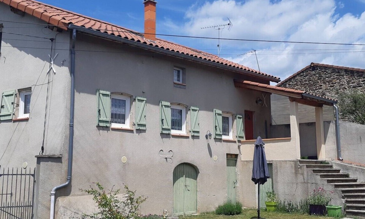 Saint-Martin-d'Ollieres House | Holiday Home in Auvergne Livradois