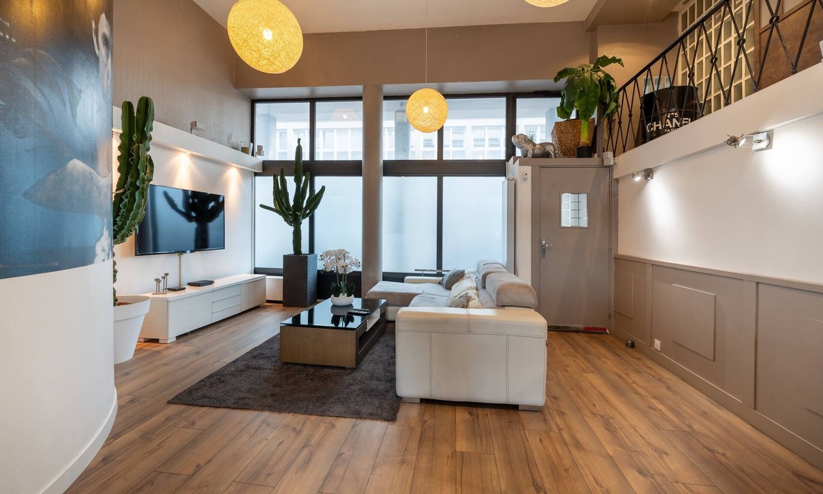 Lorient House | Holiday Home 'Beau Loft Lorient - Centre Ville' with Private Terrace and Wi-Fi