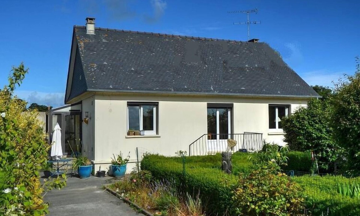 Kerbors House | Holiday Home in Kerbors near Côte de Granit Rose