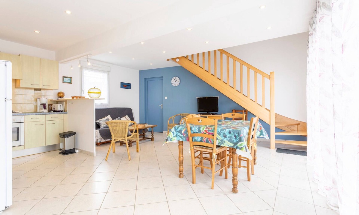 Trevignon House | Holiday Home 'Jacqueline Face À La Mer' with Sea View, Private Garden and Wi-Fi