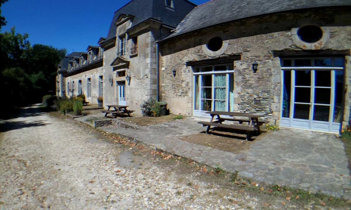 La Chapelle-Caro House | Holiday Home 'Le Crévy - La Calèche - 3 Pers' with Private Terrace, Private Garden, and Wi-Fi