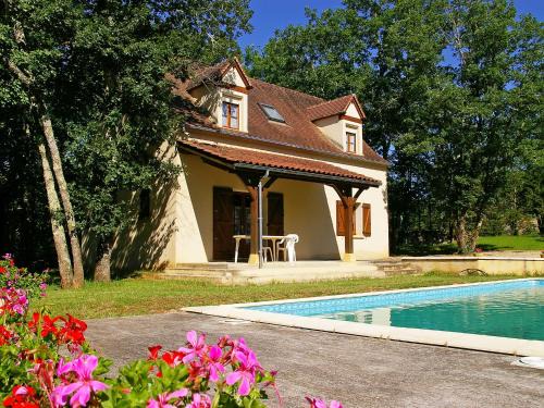 Salviac House | Holiday Home Les Chenes by Interhome