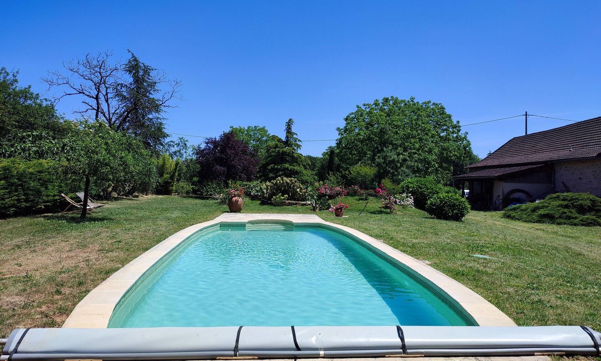 Sainte-Croix House | Holiday Home "Maison 6 à 10 personnes" with Private Pool, Terrace and Wi-Fi