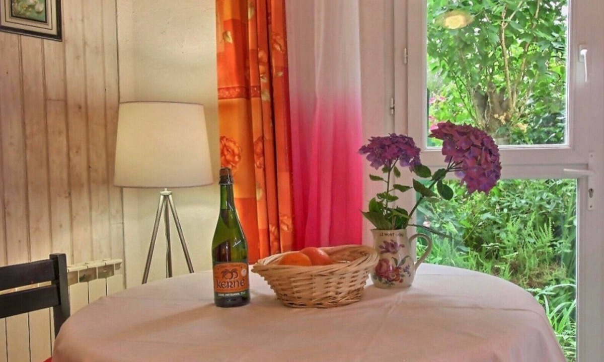 Lannion House | Holiday Home 'Maison Ty Bihan' with Private Terrace, Private Garden and Wi-Fi