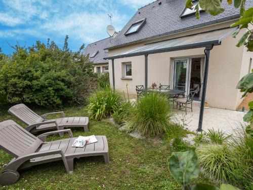 Tregastel House | Holiday Home Palacret by Interhome