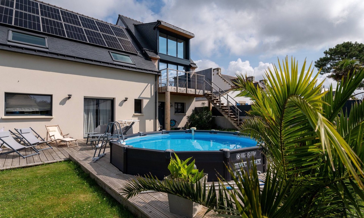 Saint-Philibert House | Holiday Home 'Villa Clémarine' with Private Pool, Private Terrace and Wi-Fi