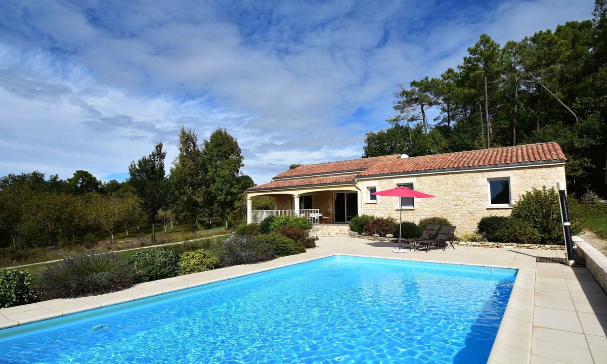 Montclera House | Holiday home with private pool in Montcléra