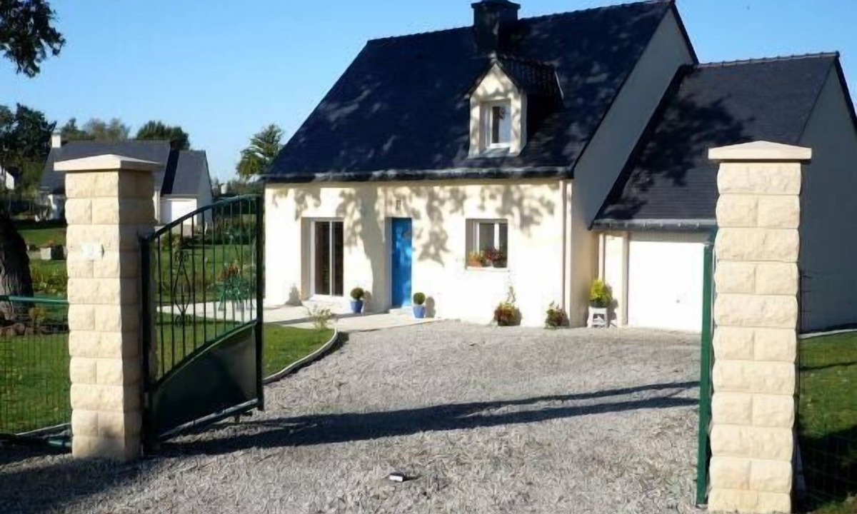 Guehenno House | Holiday home with private terrace