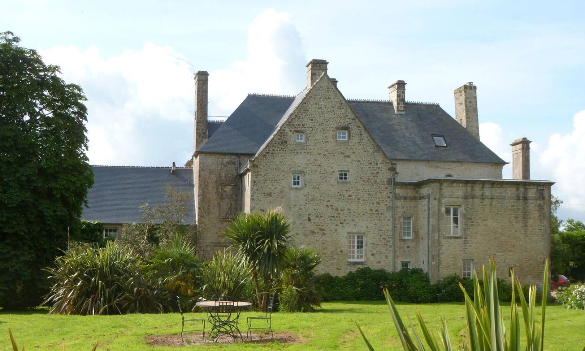Valognes House | Holiday house Valognes for 1 - 22 persons with 11 bedrooms - Holiday house