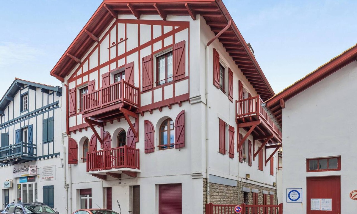 Saint-Jean-de-Luz Apartment | Homerez - Apt. Saint-Jean-de-Luz