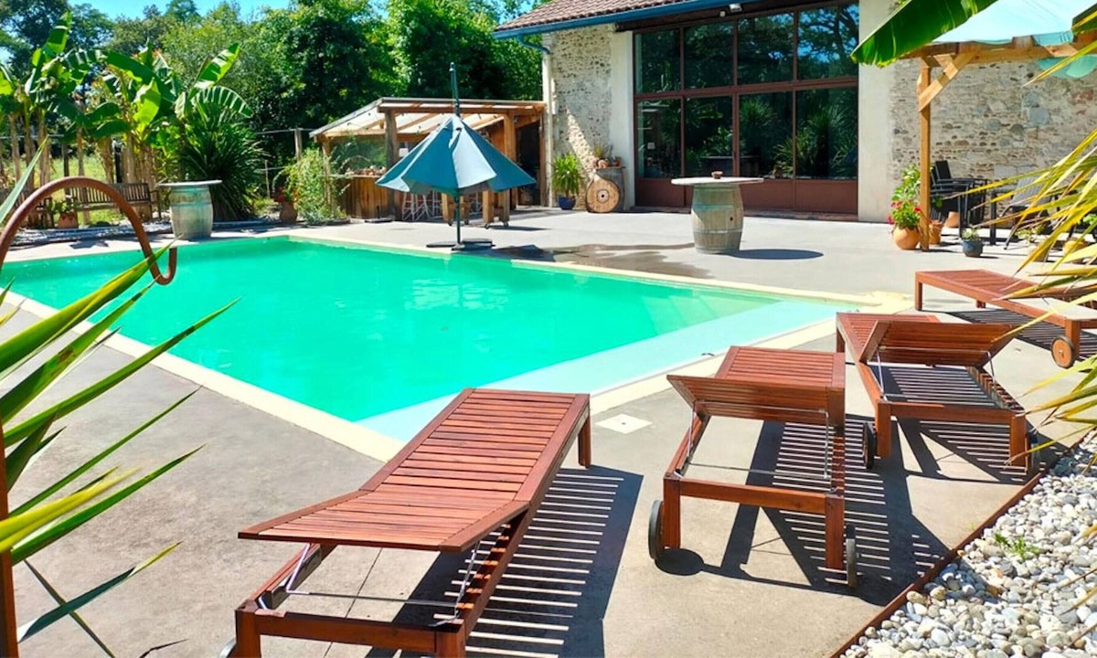 Saint-Jean-de-Marsacq Villa | Homerez - Big villa for 19 ppl. with swimming-pool at Saint-Jean-de-Marsacq
