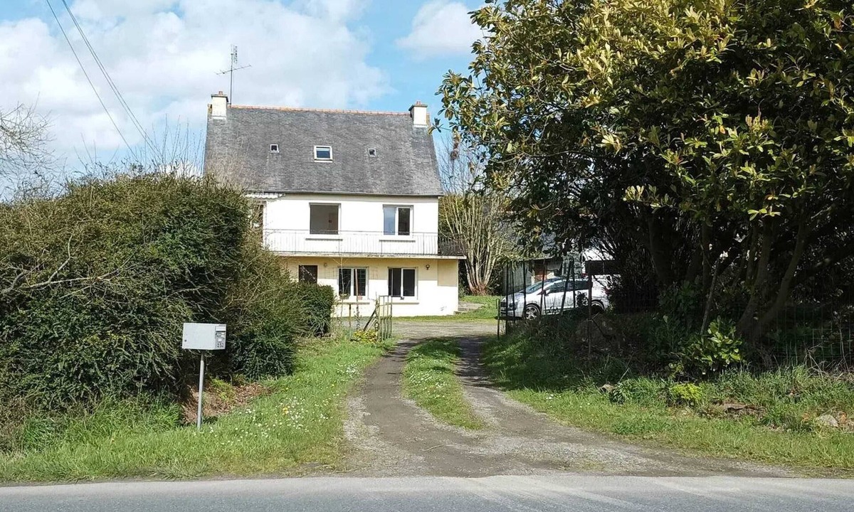 Saint-Brieuc Apartment | Homerez - Beautiful apartement for 6 ppl. with garden at Saint-Brieuc