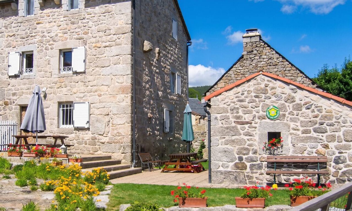 Le Malzieu-Forain House | Homerez - Charming House in Le Malzieu, garden, view
