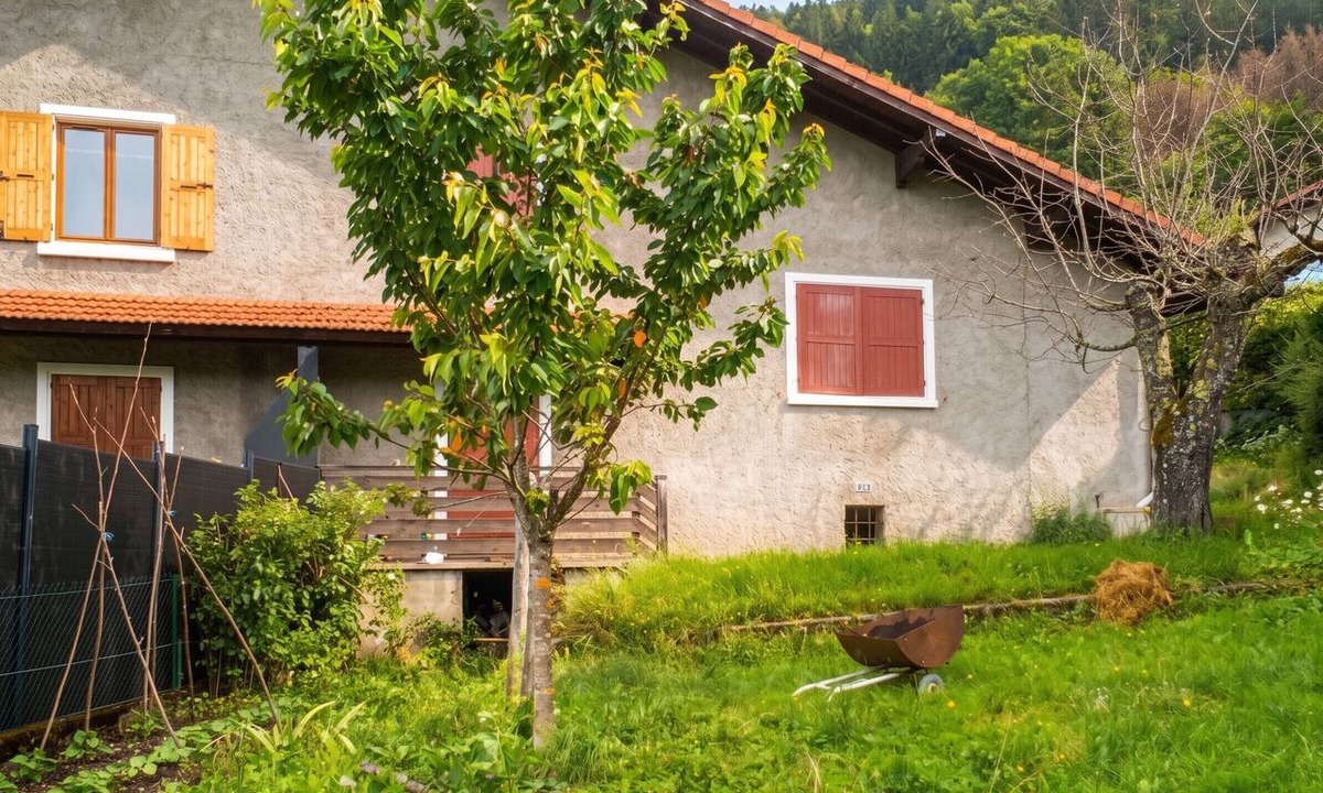 Sainte-Agnes House | Homerez - Charming House in Sainte-Agnés, garden