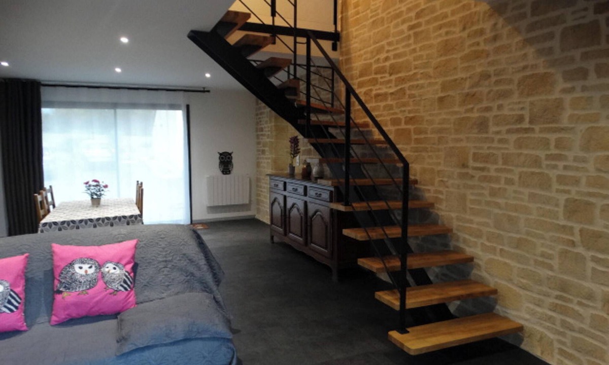 Nivillac House | Homerez - Charming house in Nivillac with garden and fireplace