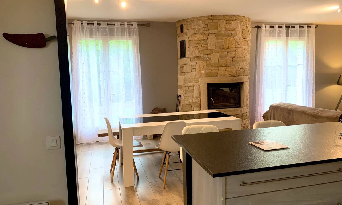 Saint-Pee-sur-Nivelle House | Homerez - Family home Saint-Pée
