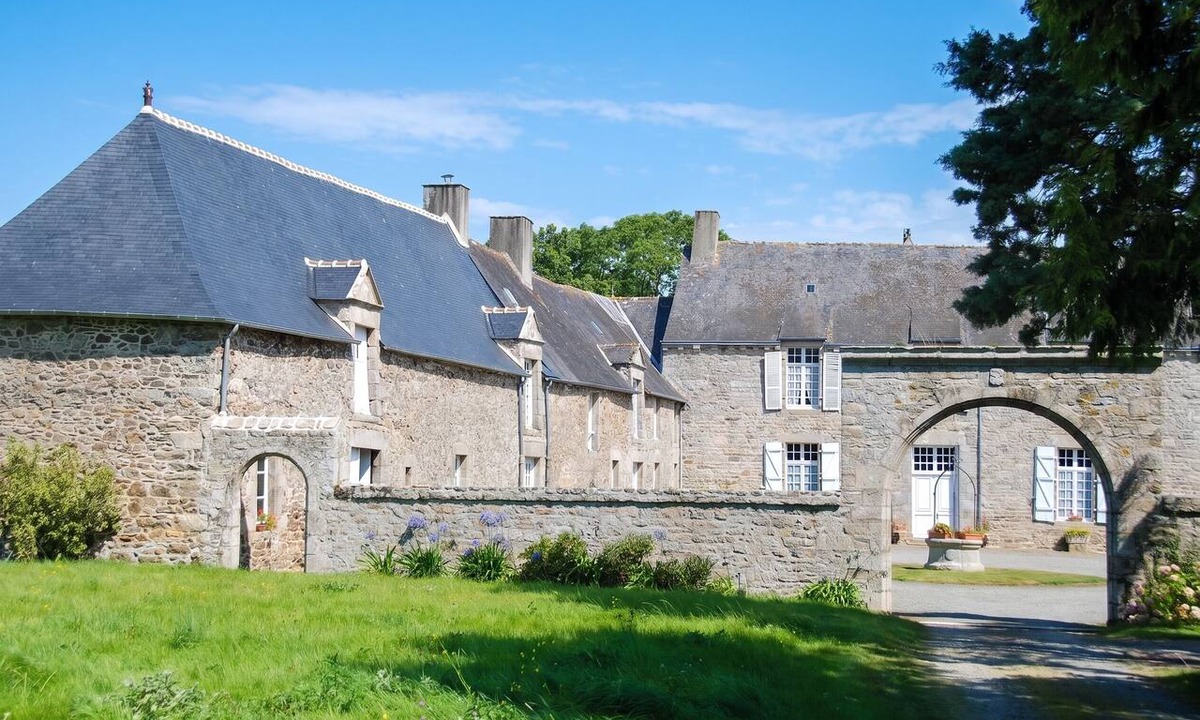 Saint-Igneuc House | Homerez - House 60m² Jugon-les-Lacs + Garden