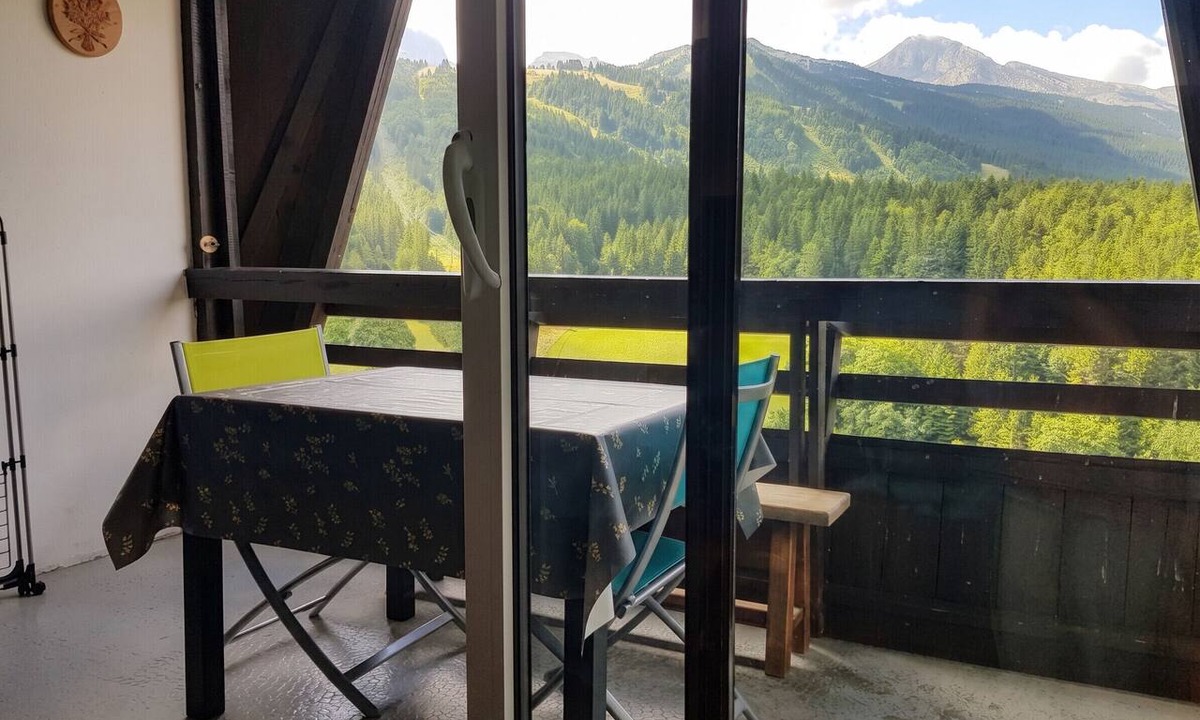 Villard-de-Lans Apartment | Homerez - Studio in Villard de Lans