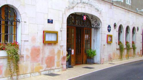 Paray-le-Monial Hotel | Hostellerie des Trois Pigeons, Paray-le-Monial