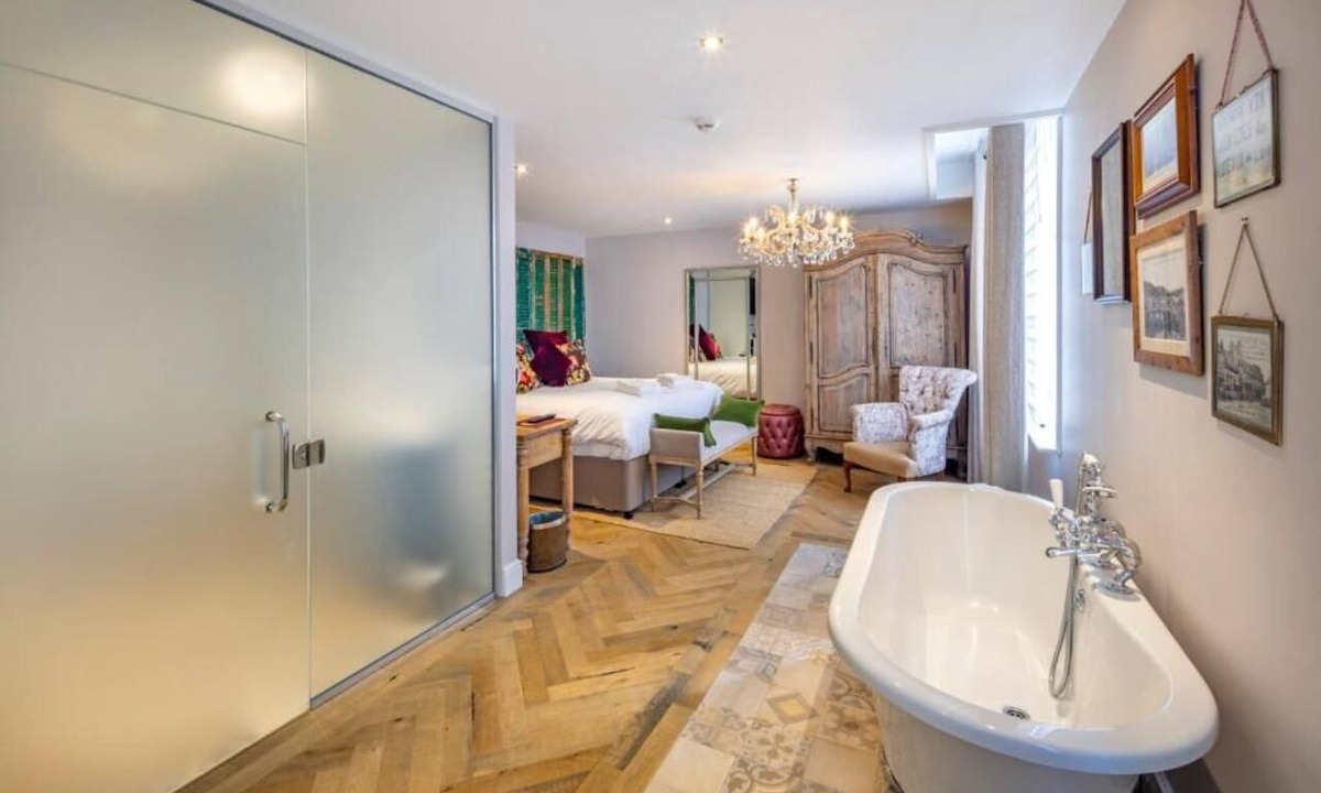 La Chartre-sur-le-Loir Hotel | HOTEL DE FRANCE
