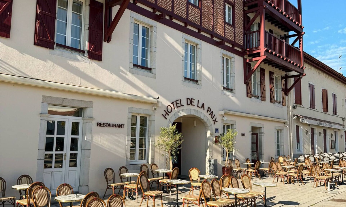Saint-Palais Hotel | HOTEL DE LA PAIX