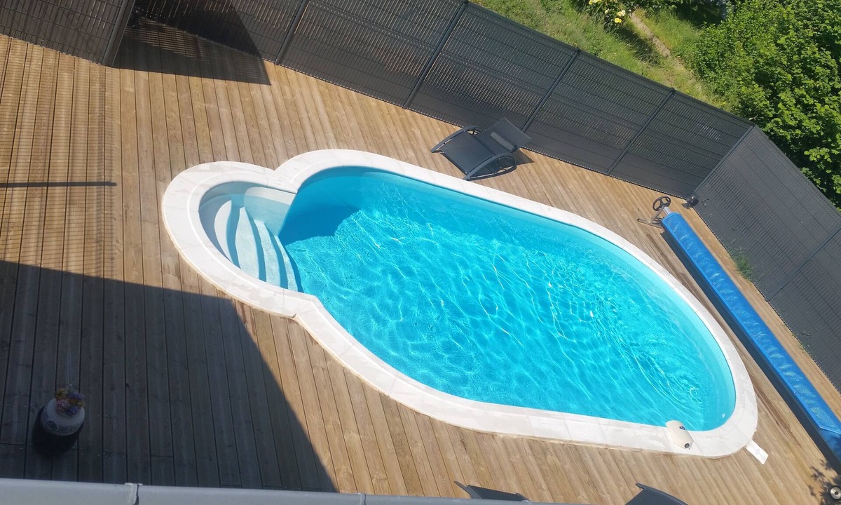 Sene House | HOUSE 12/14 people in SENE WITH POOL