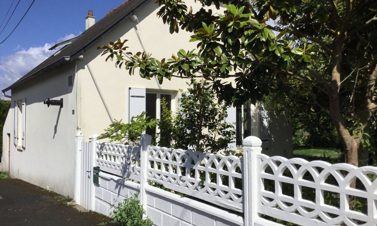 Plerin House | House 150 metres from the beach