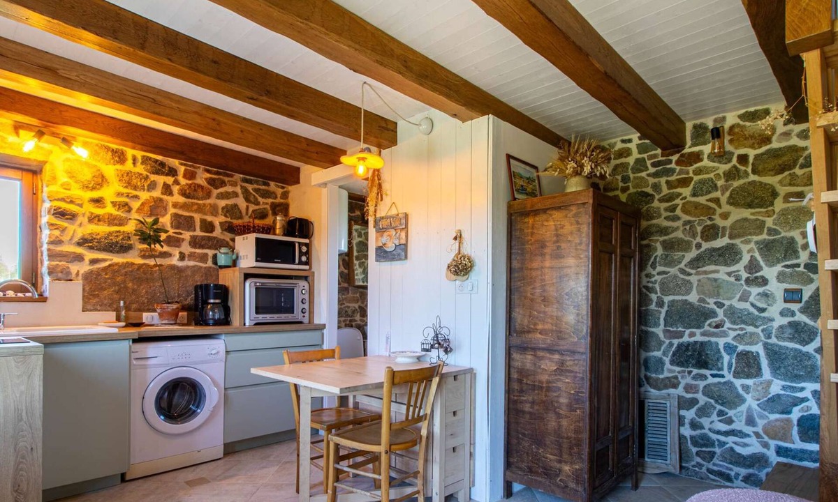 Plurien House | House for 2 guests with enclosed garden in Plurien | Ref 206