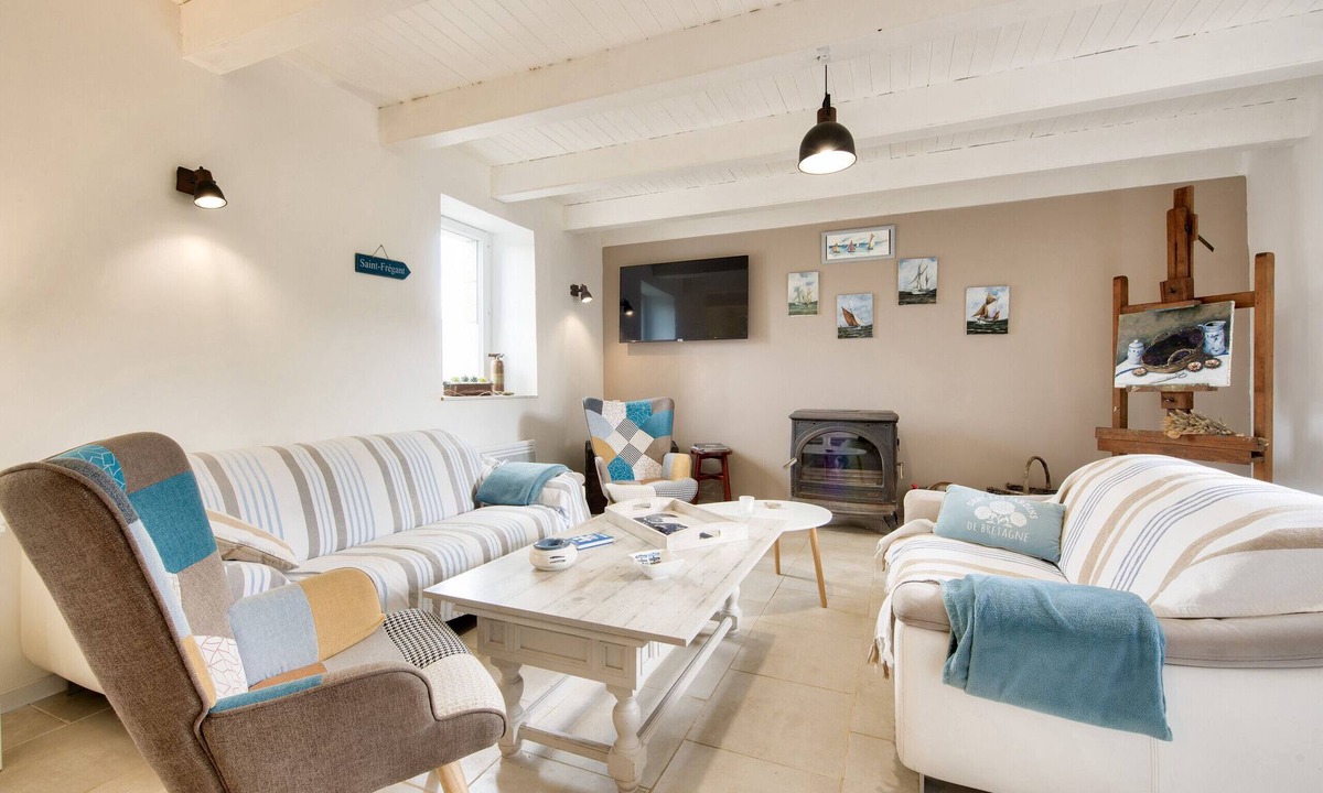 Saint-Fregant Ski Chalet | House for 8 with garden, terrace and games