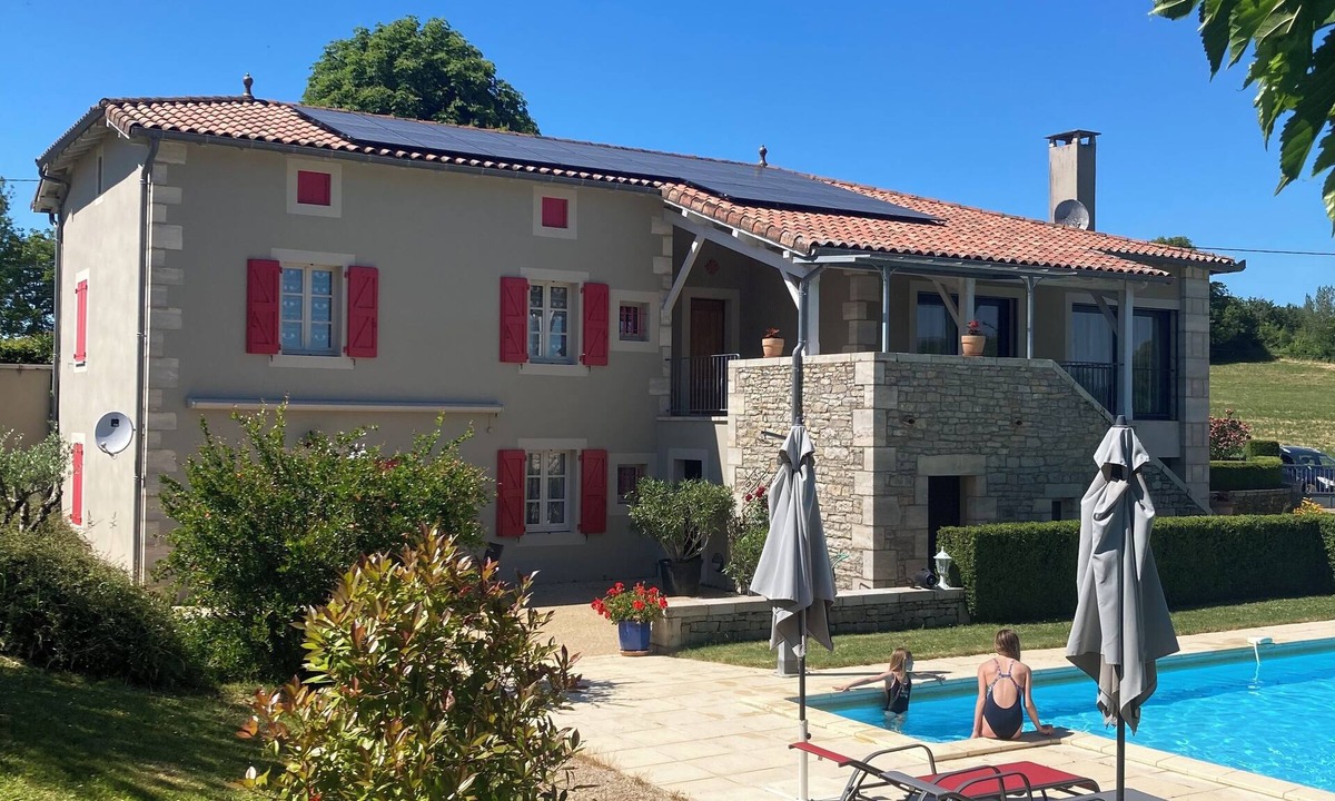 Caylus House | House, good services, pool, green setting, between Quercy and Rouergue