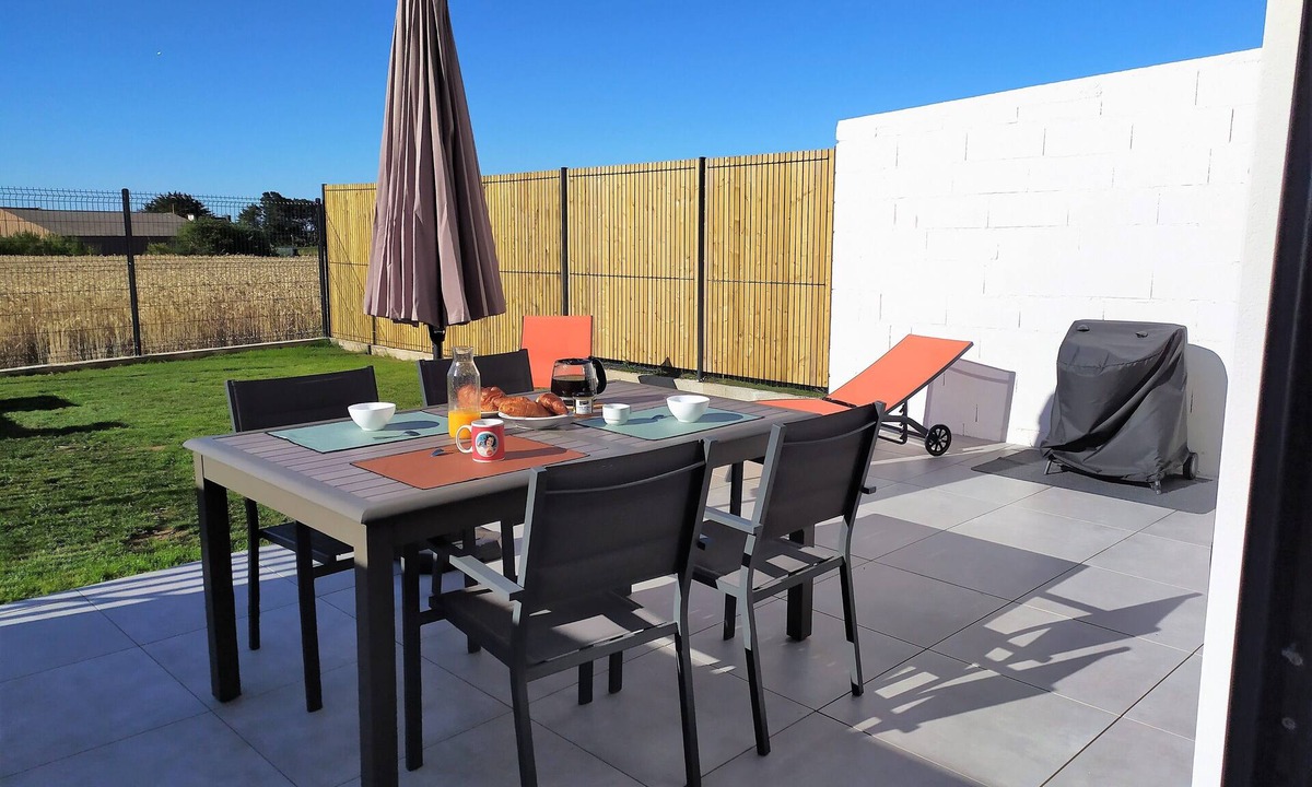 Plouharnel House | House in Plouharnel, between Carnac and Quiberon, 5 minutes from the beaches, with air conditioning.