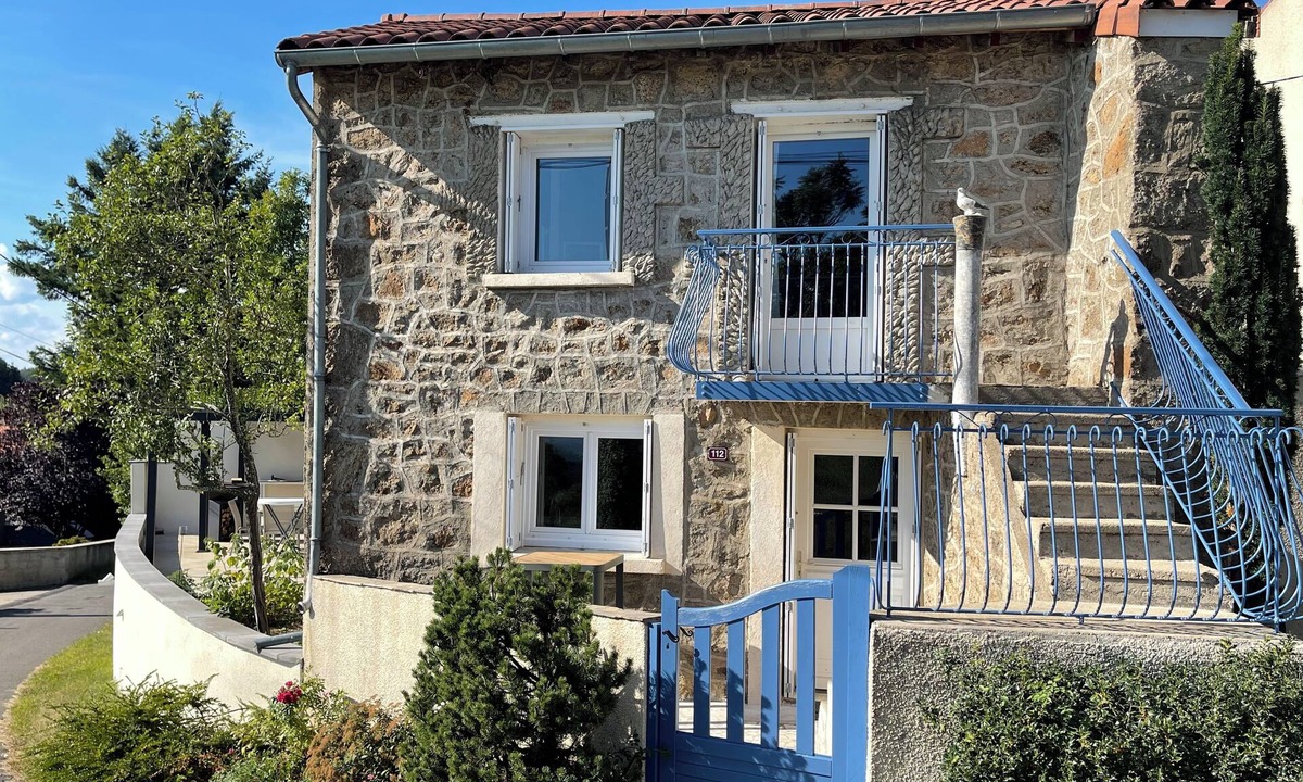 Rozier-Cotes-d'Aurec House | House in the heart of nature - Magnificent view
