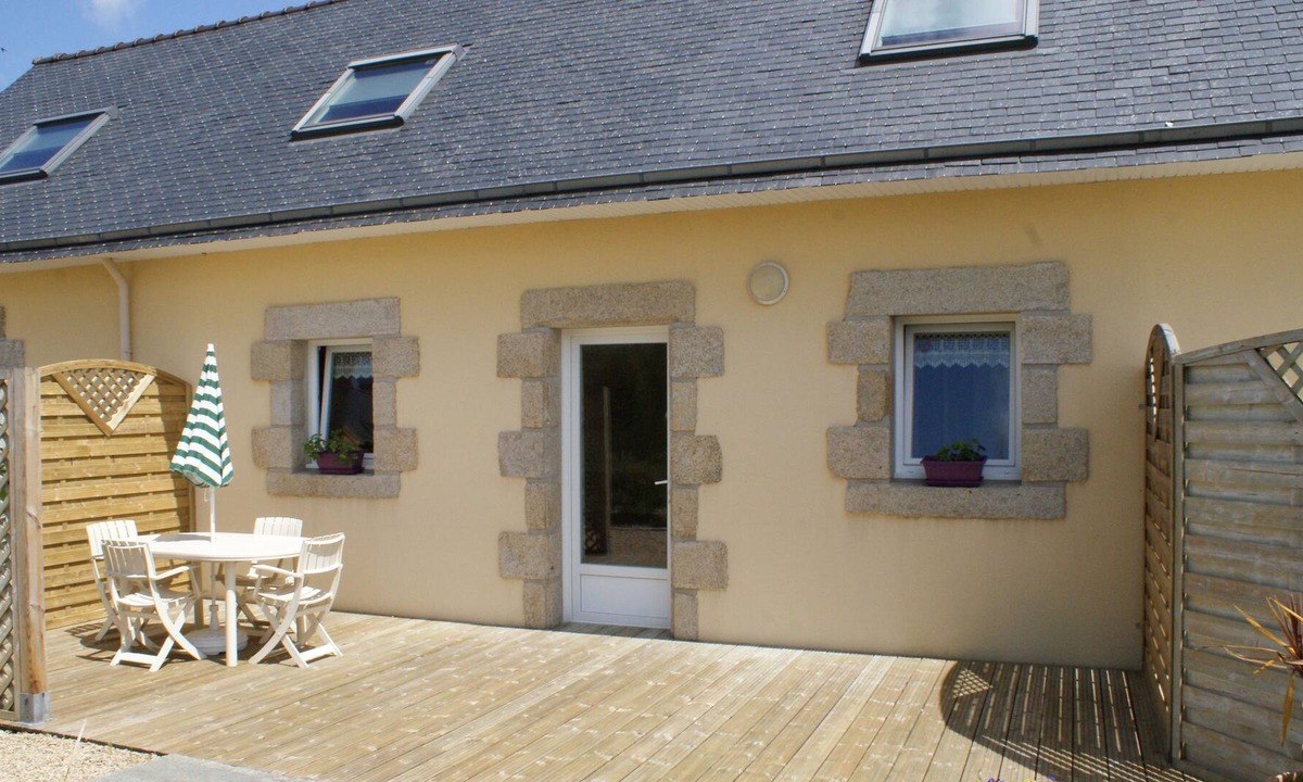 Lannilis Cottage | House with heated pool and close to beaches in Lannilis